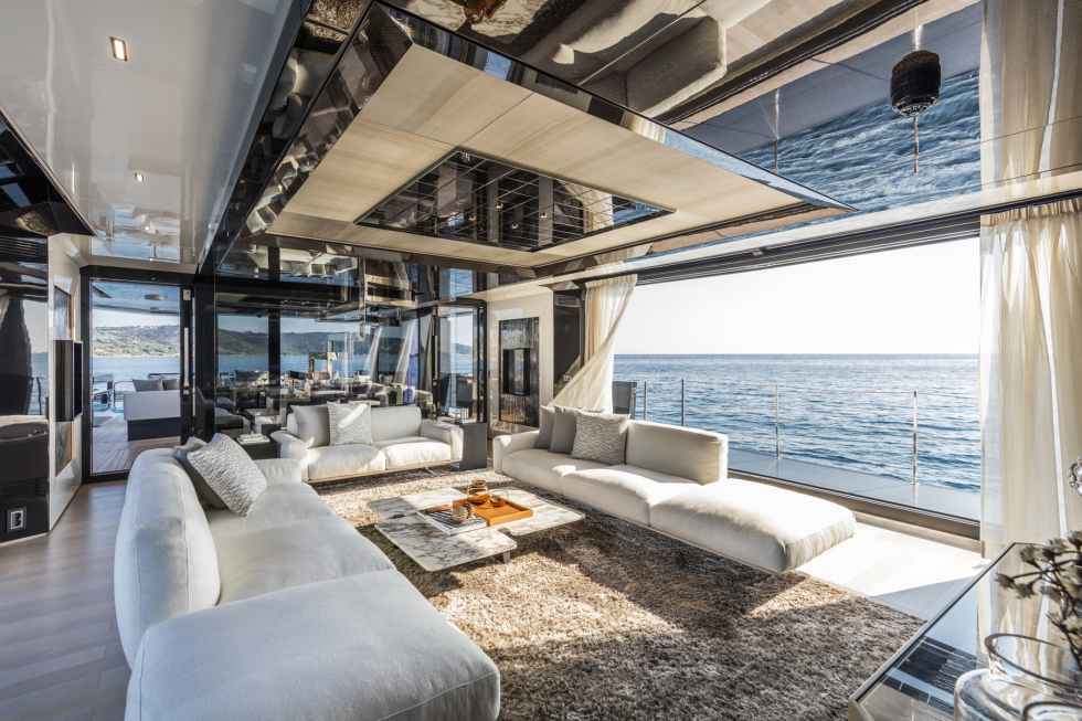 yacht 20 metri interni